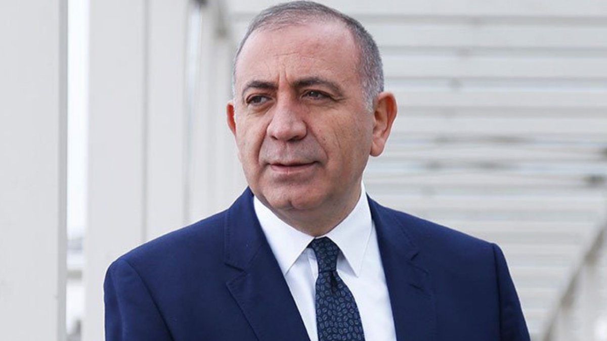 Gürsel Tekin: “Ortada bir cenaze var, koksun mu?”