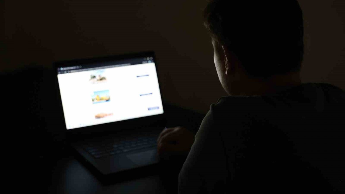 Burs arayan öğrencilere büyük tuzak: e-Devlet’i bile taklit ediyor