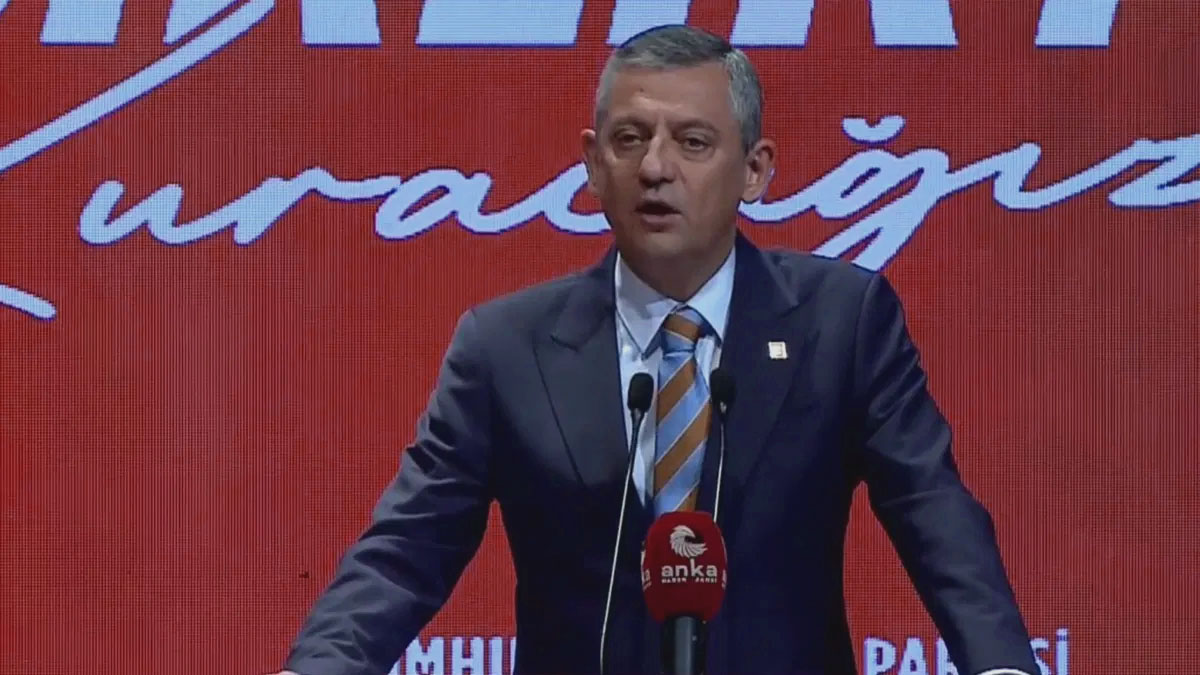 Özgür Özel'den kritik açıklamalar: "Sandığı ortadan kaldırmaya niyetlendikleri bir sürecin içindeyiz"