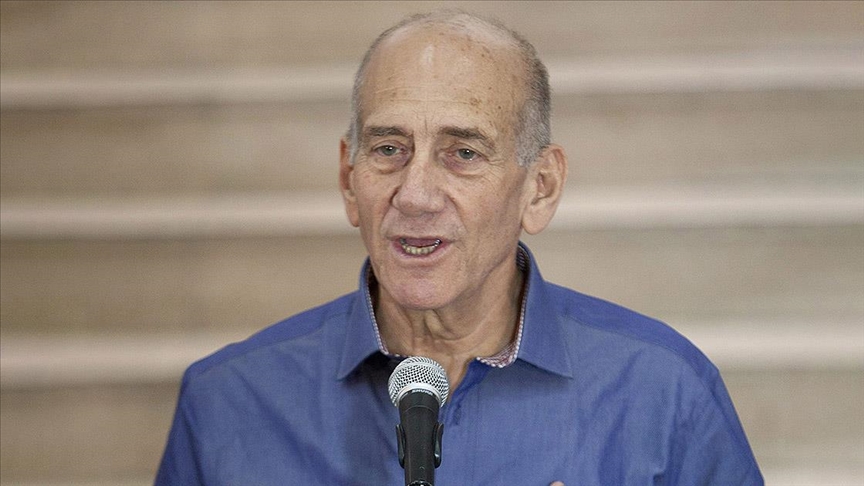 Eski İsrail Başbakanı Olmert: Netanyahu’yu dinleyen tek kişi Trump kaldı