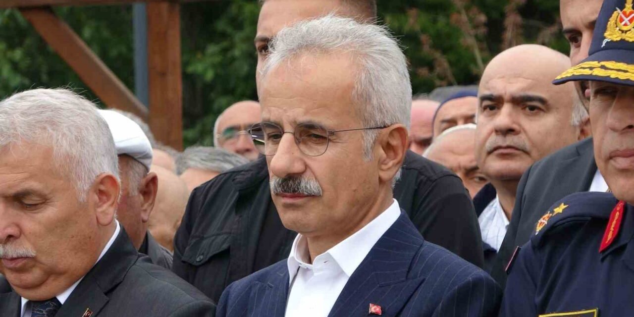 Ulaştırma Bakanı Abdulkadir Uraloğlu aldığı acı haberle sarsıldı