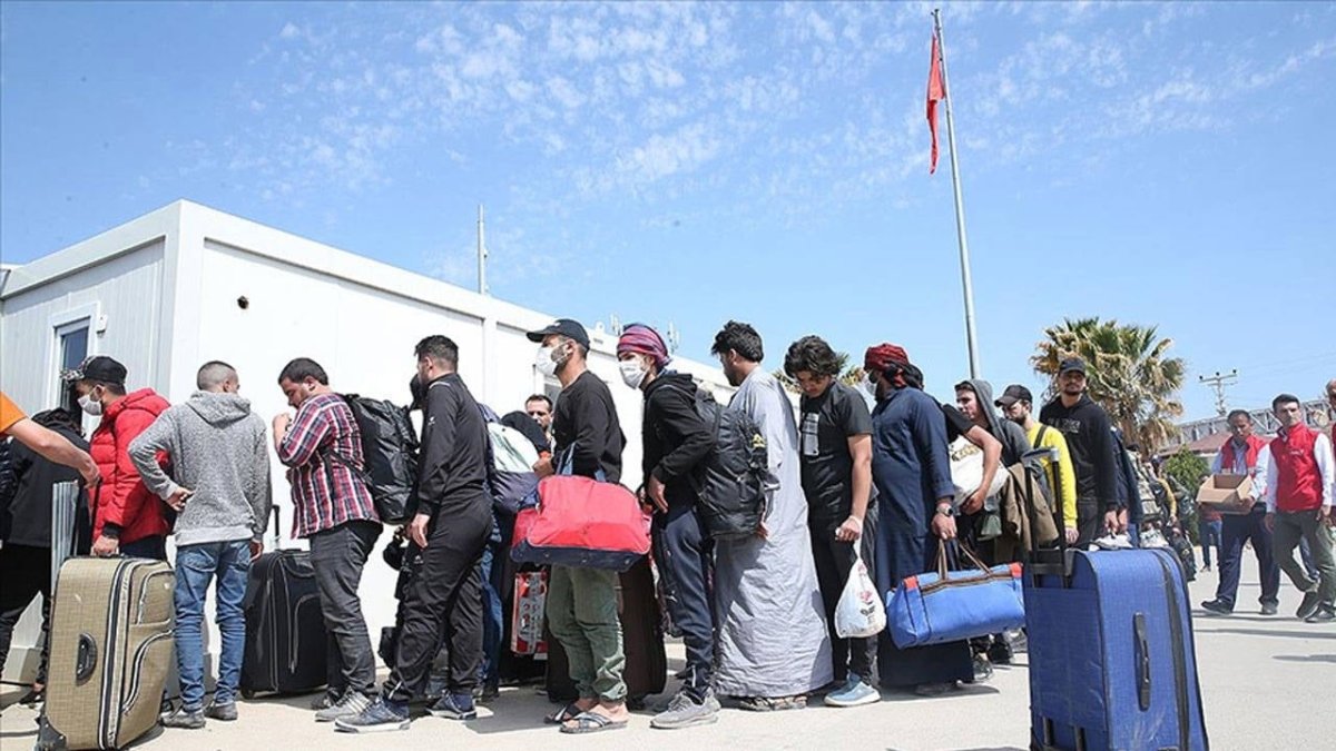 Bakan Yerlikaya açıkladı; Ülkesine dönen Suriyeli sayısı belli oldu