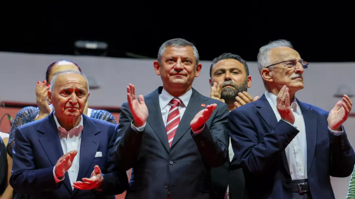 Kılıçdaroğlu'nun koltuğu boş kaldı: CHP’nin kuruluş yıl dönümü toplantısında dikkat çeken detay