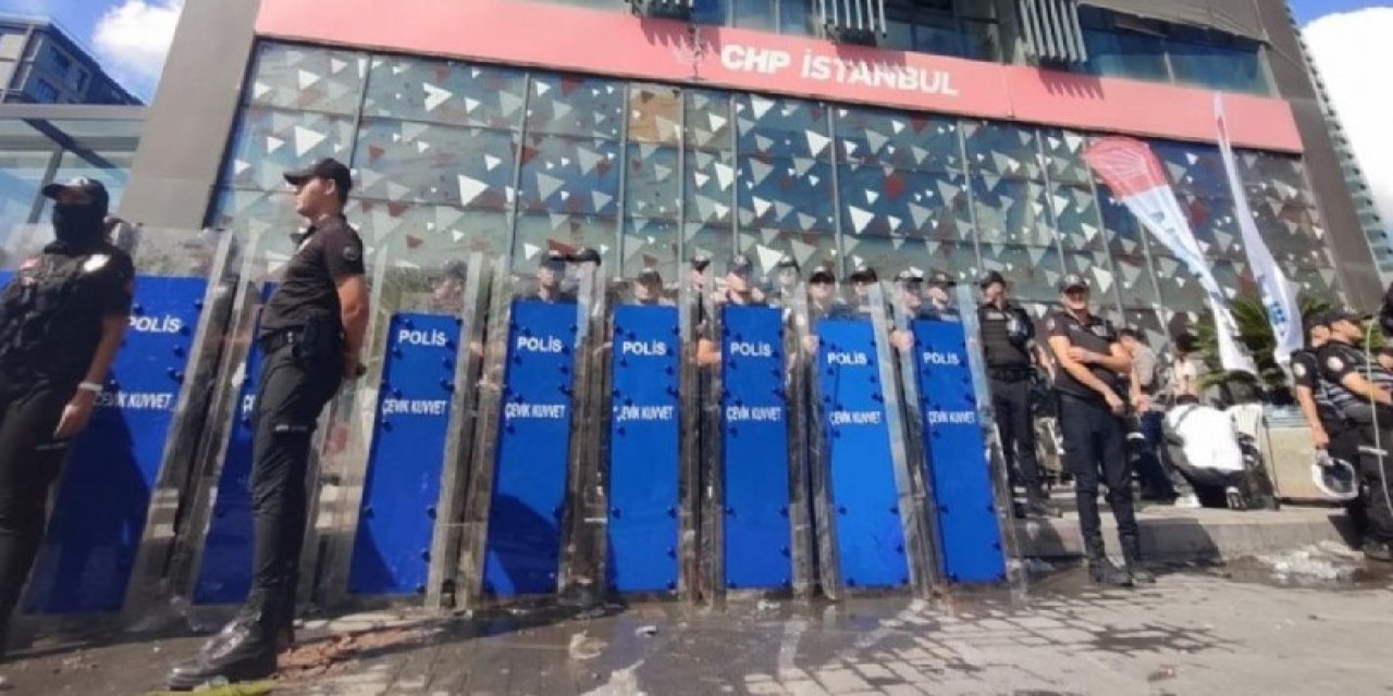 Özgür Özel’in ofisine polis ablukası! Milletvekilleri içeri alınmadı