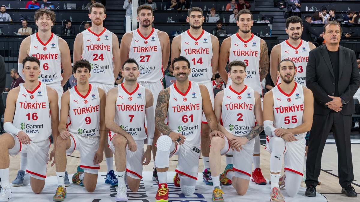 EuroBasket 2025: 12 Dev Adam, yarı final bileti için Polonya karşısında