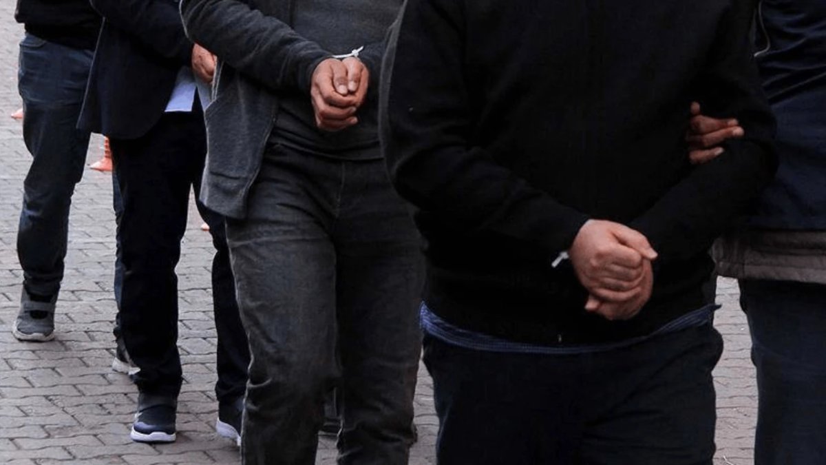 5 ilde rüşvet operasyonu: Çürük okullara sağlam raporu vermişler