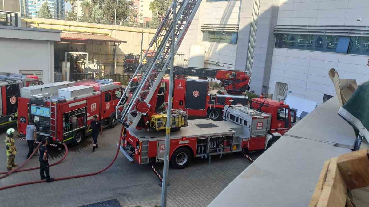 İzmir'de devlet hastanesinde yangın