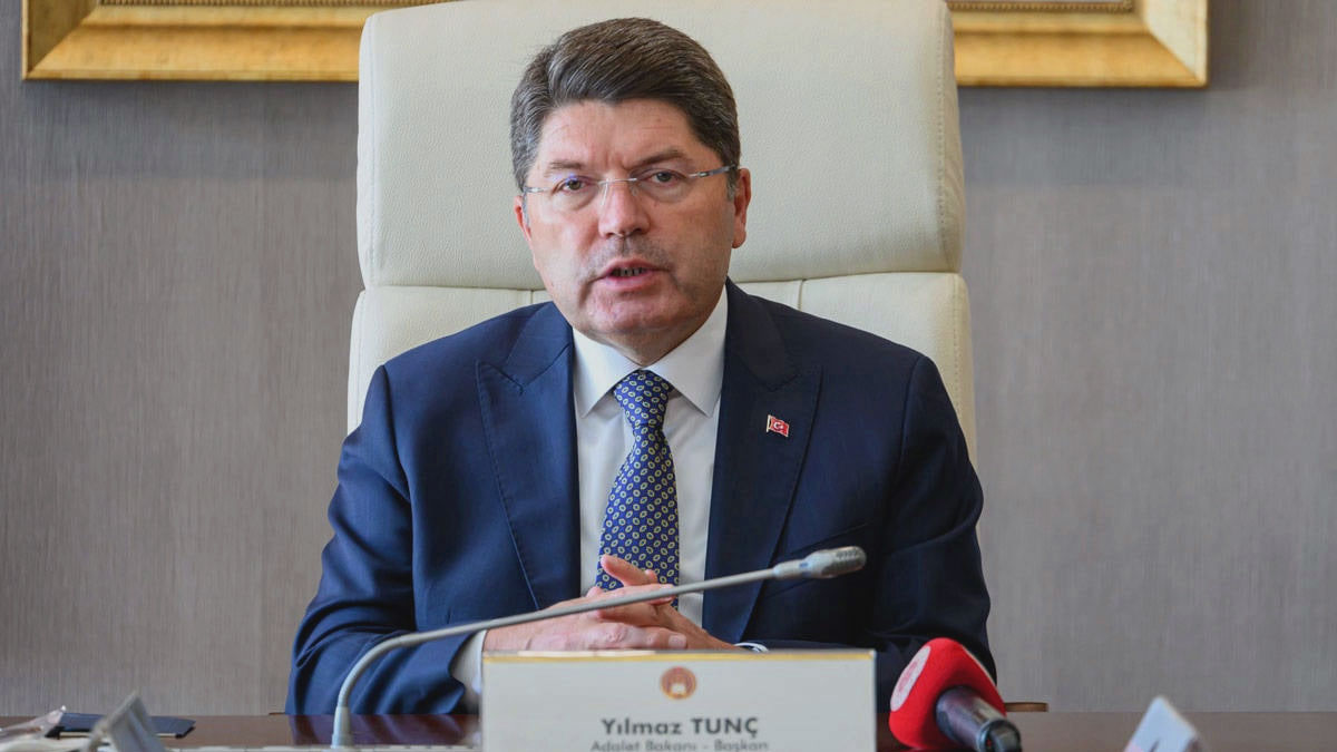 Bakan Tunç'tan 'yeni anayasa' vurgulu 12 Eylül mesajı