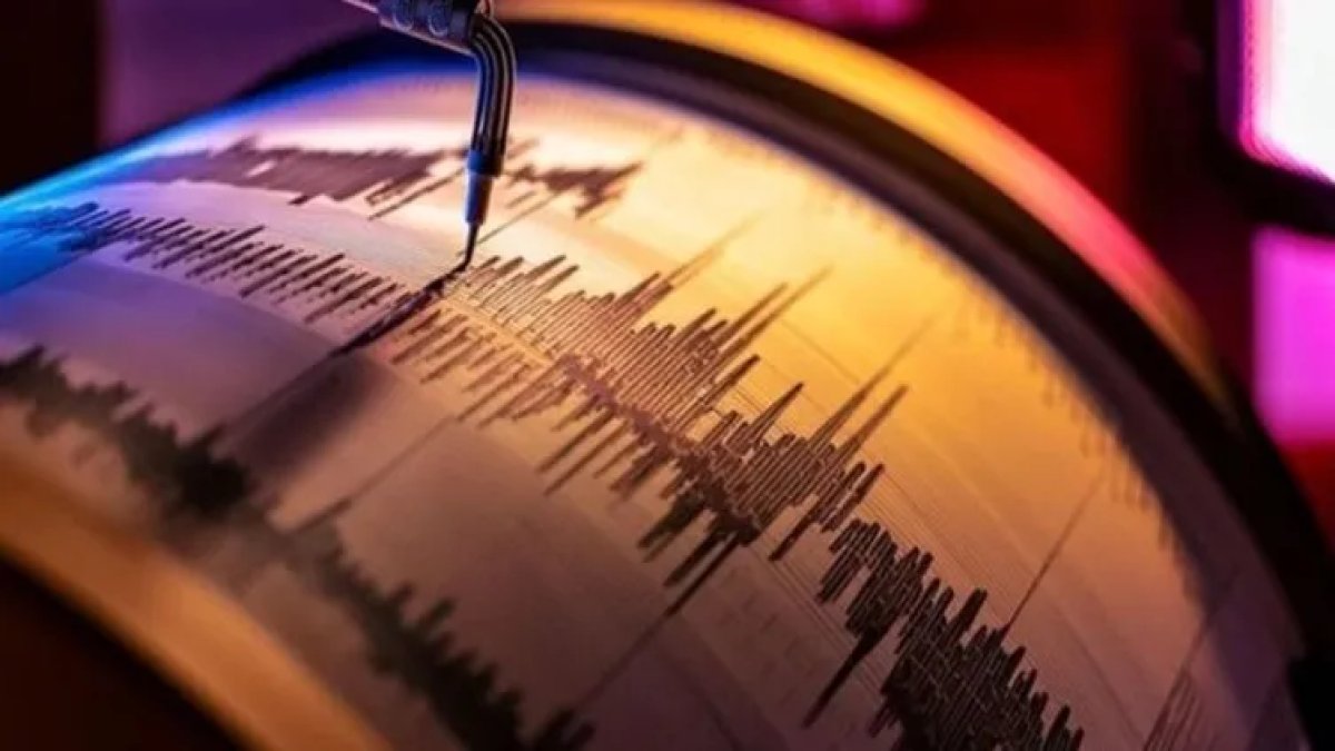 Rusya'da 7.8 büyüklüğünde deprem