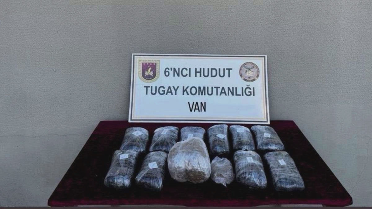 İran sınır hattında 6,7 kilo uyuşturucu ele geçirildi