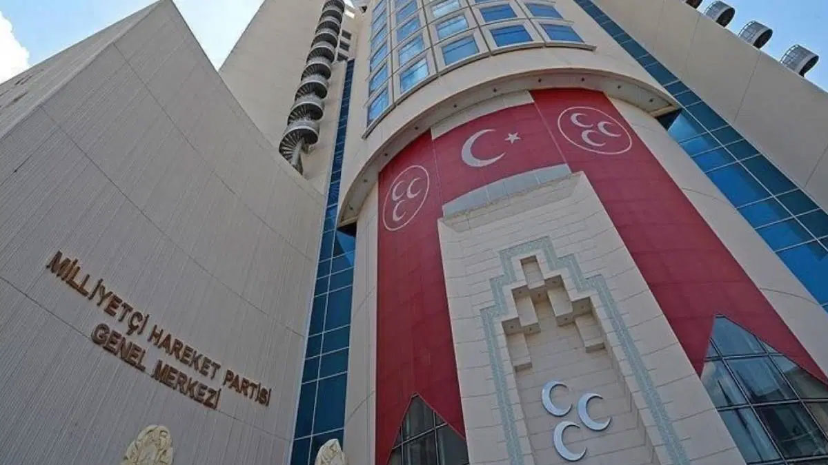 MHP'li iki isim ihraç talebiyle disipline sevk edildi