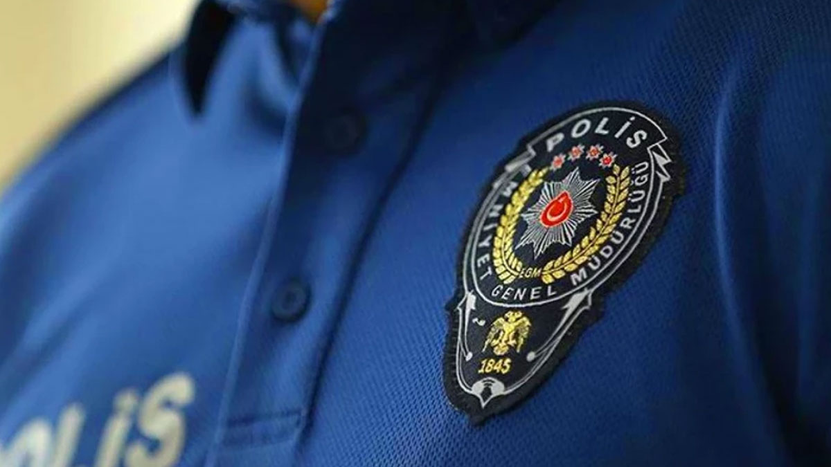 Polis memuru otoparkta intihar etti