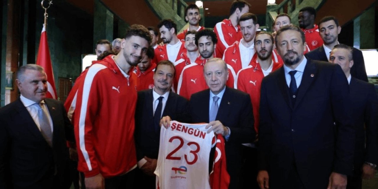 Erdoğan'dan 12 Dev Adam'a tebrik: Bu gözyaşları geleceğe atılan adımlardır