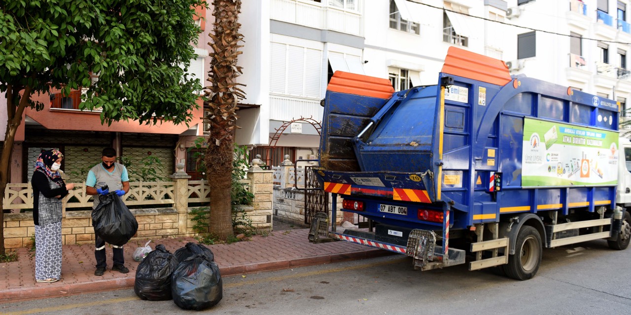 Muratpaşa’da geri dönüşüme 25 milyon kilogram atık, 12 Milyon lira kazanç