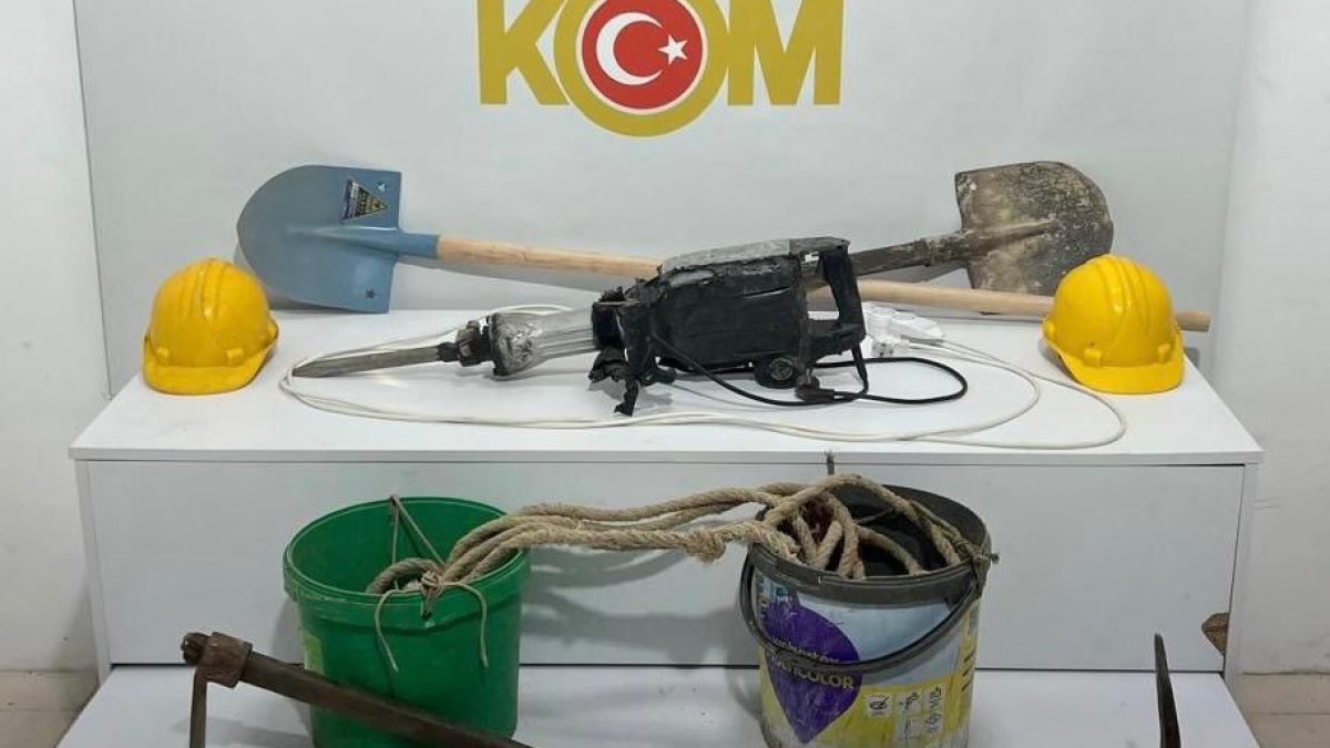 Samsun'da ilginç olay! Rüyasında gördü tünel kazdı: Anne oğula suçüstü