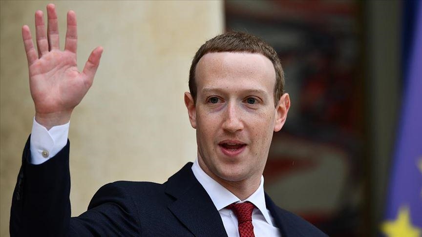 Zuckerberg’in gözlük tanıtımında sahnede aksama