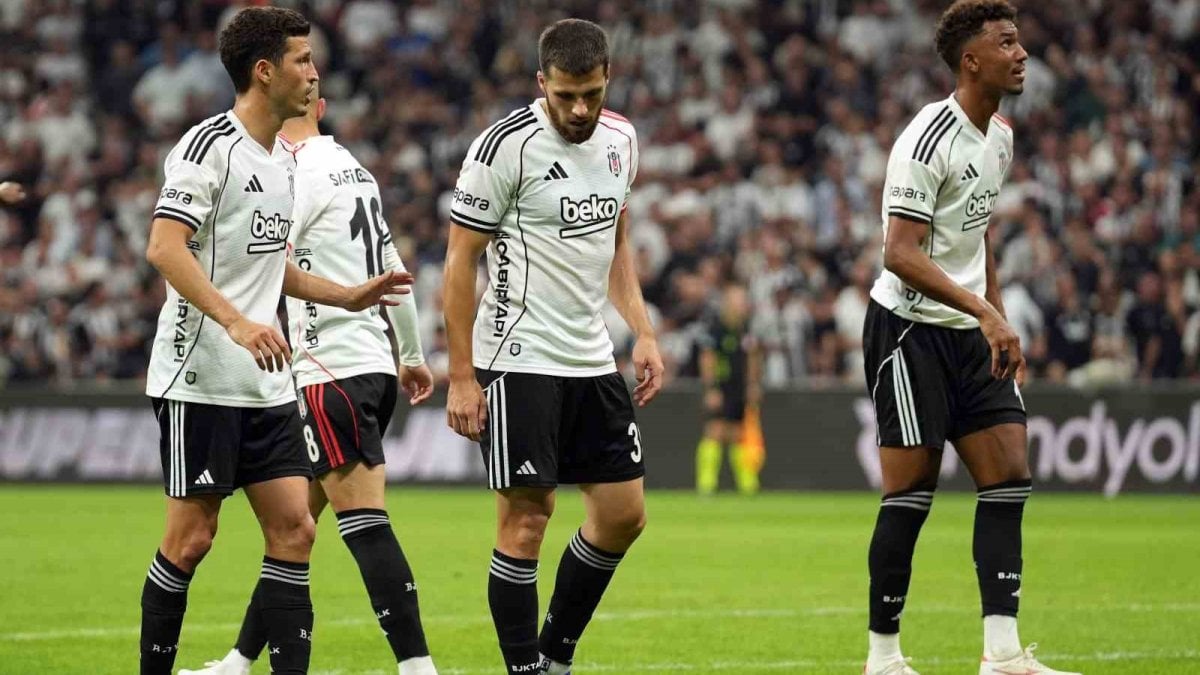 Beşiktaş, Göztepe'ye 3-0 yenildi! İzmir'de soğuk duş