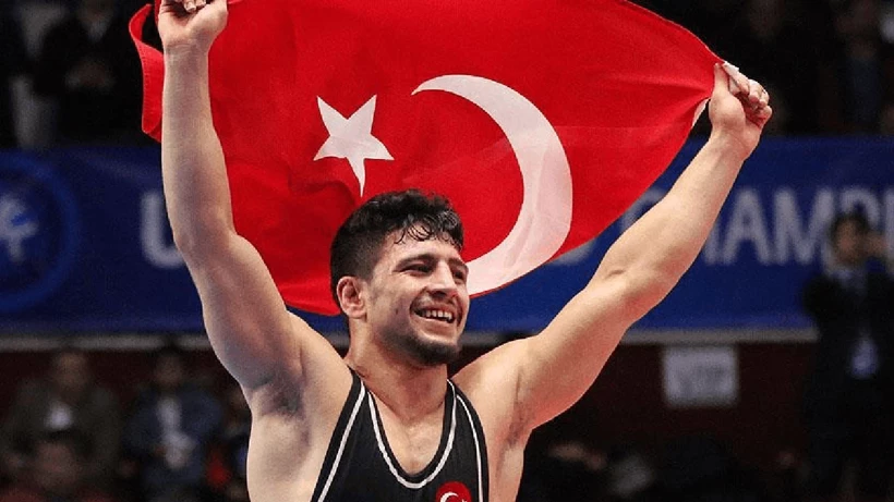 Güreşte bir madalya daha