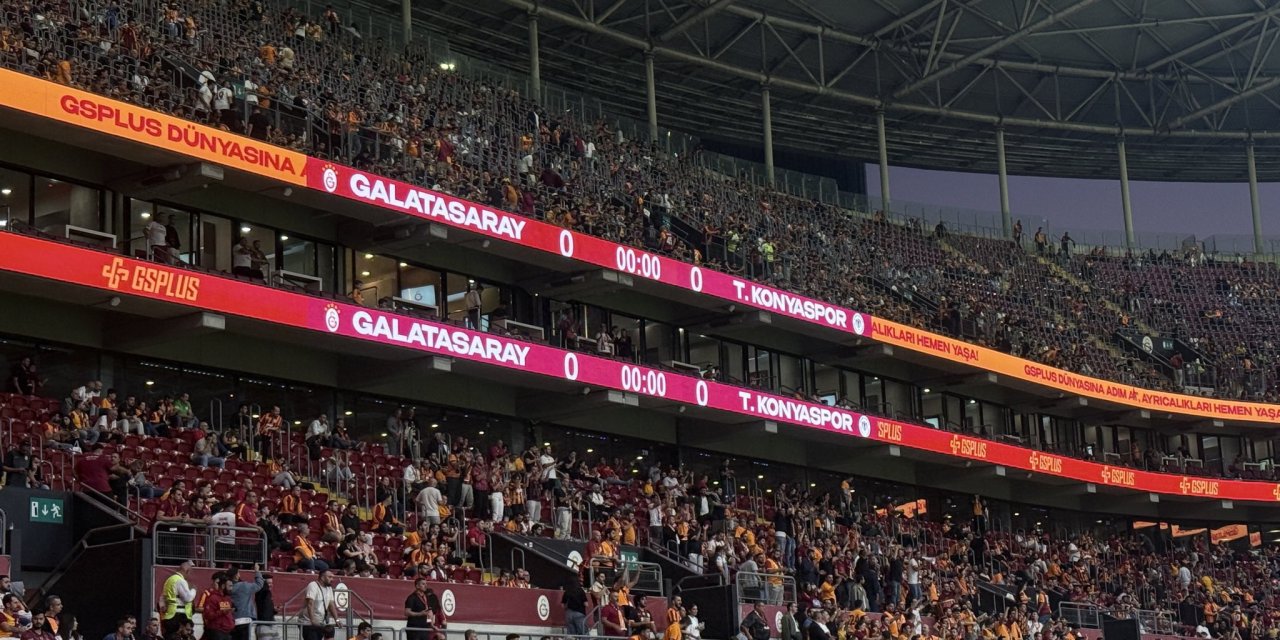 Galatasaray–Konyaspor maçı öncesi tribünlerde şok olay! Herkes videoya çekti