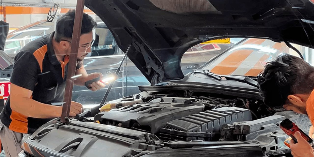 Araba değil puzzle! İkinci el tuzağı: '2 değişenli' denilen aracın 7 farklı otomobilden toplandığı ortaya çıktı