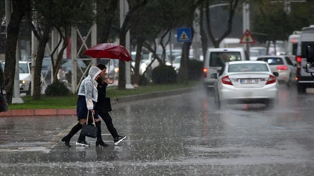 Meteoroloji'den sert sonbahar uyarısı! İstanbul'da 10 derecelik düşüş geliyor