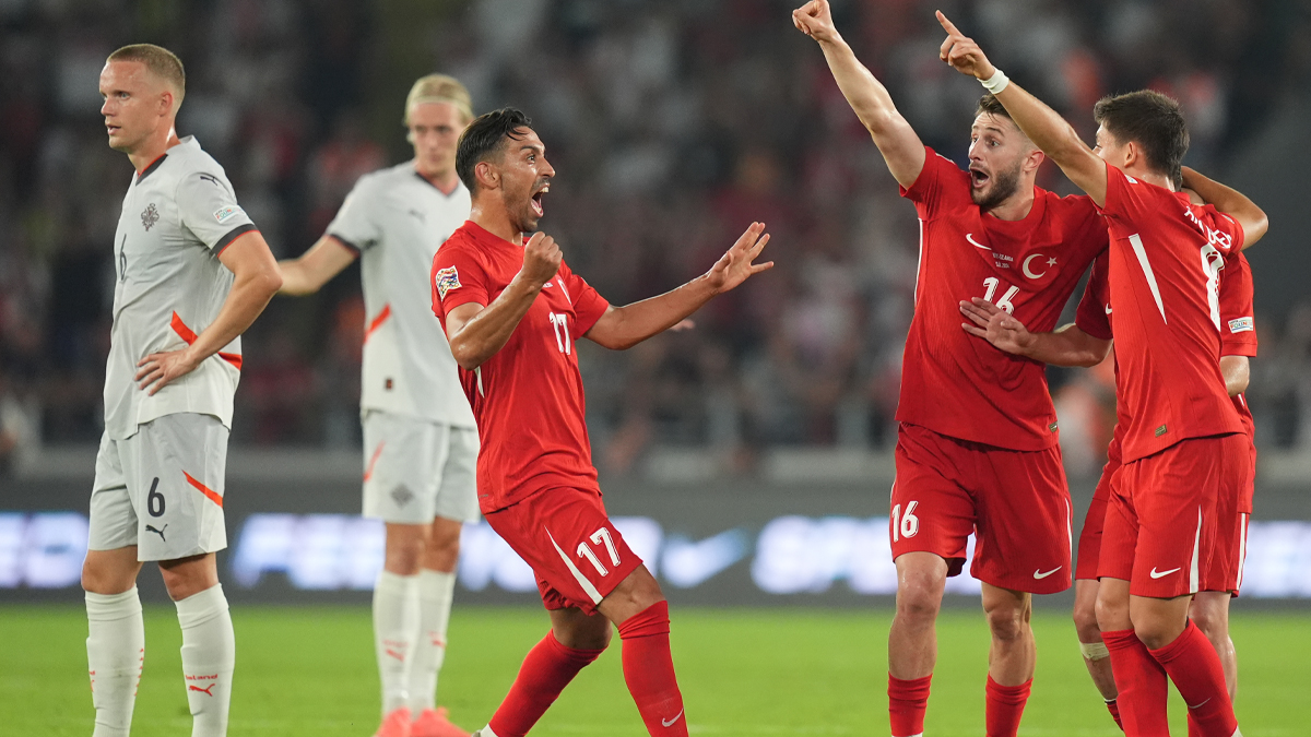 Kerem'in hattrick'iyle Türkiye, İzlanda’yı 3-1 yendi