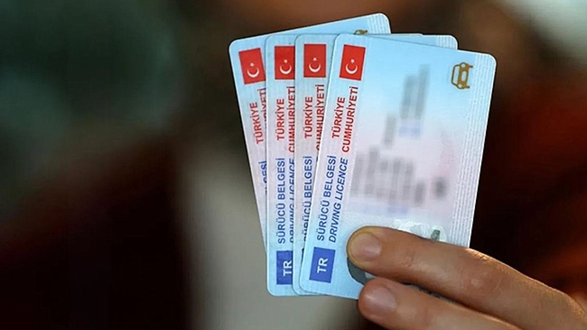 31 Ekim'den sonra 7 bin TL fazla ödenecek: Eski tip ehliyetlere 'son kez' uyarısı