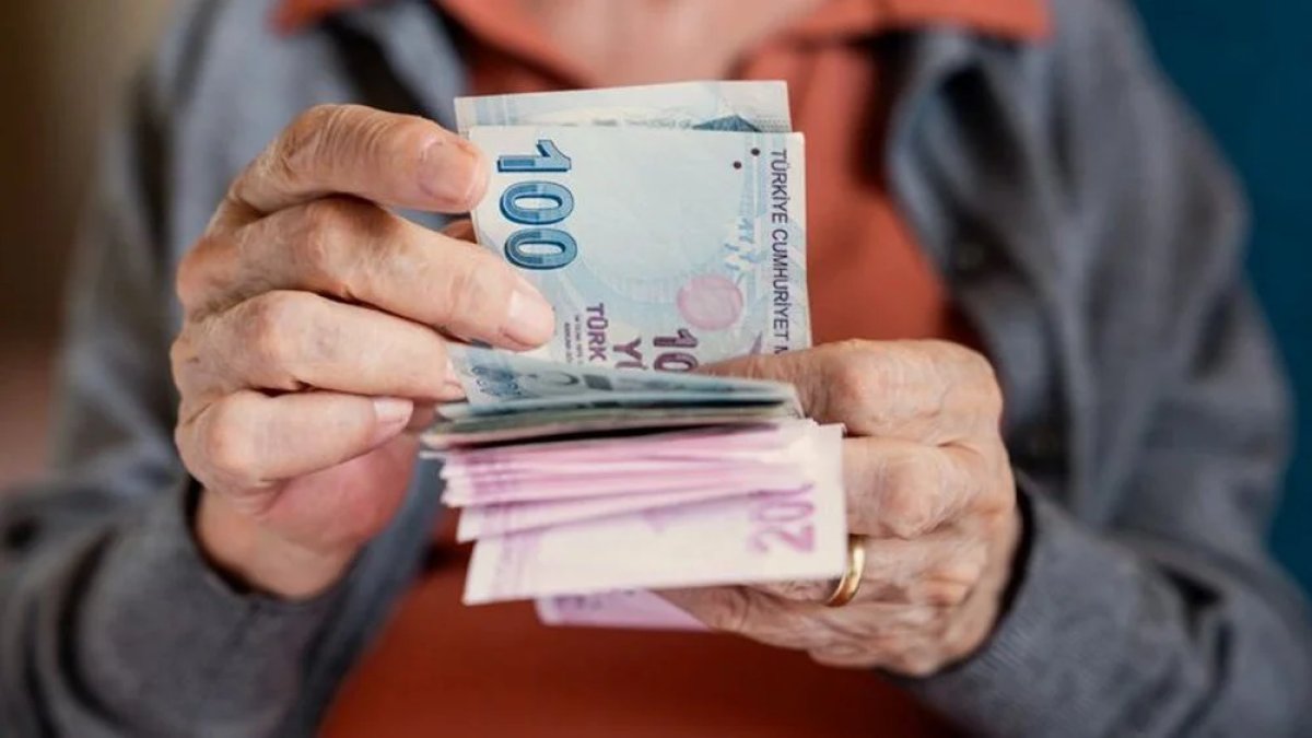 İsa Karakaş açıkladı! Milyonlarca ev hanımı için kritik adım: Erken emeklilikte tarih verdi