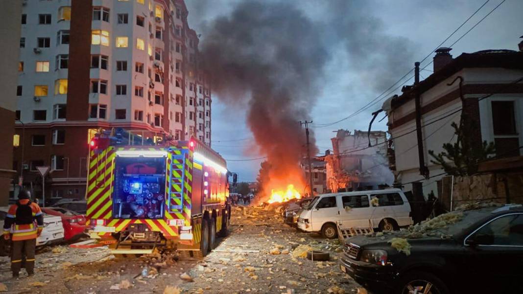 Rusya'dan Ukrayna'ya büyük hava saldırısı: Kiev ve birçok kent hedefte