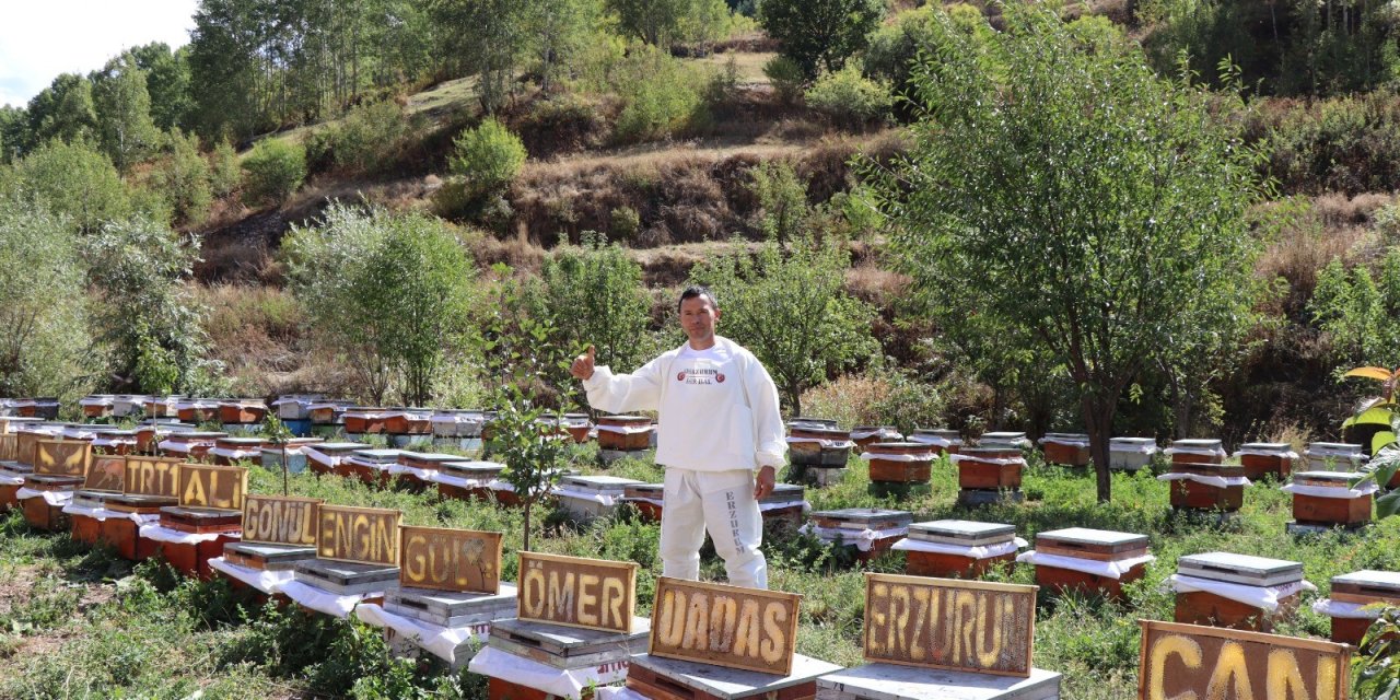 Bal üreticisinden ilginç farkındalık! Arılarına yazmayı öğretti