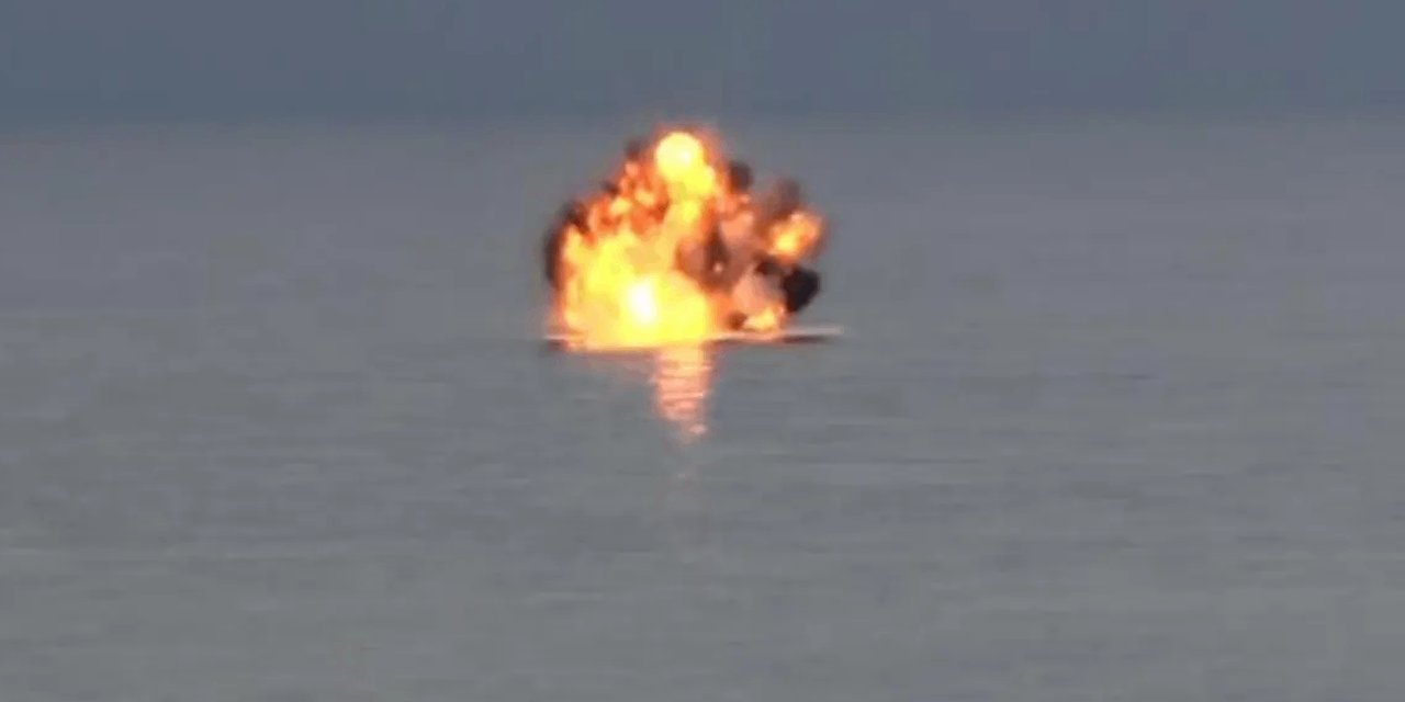 Trabzon açıklarında bulunan Ukrayna'ya ait insansız deniz aracı imha edildi