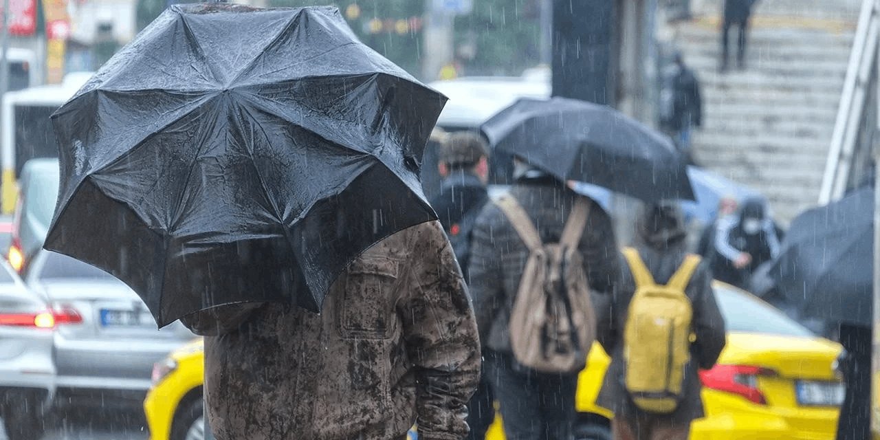 İstanbul Valiliği gün ve saat vererek fırtına için uyardı! Dışarı çıkacaklar dikkat