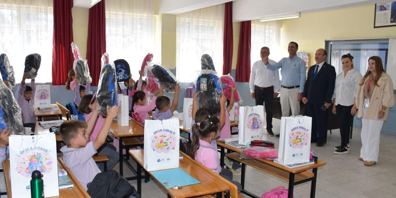 Eskişehir Büyükşehir Belediyesi’nden kırsal ilçelerdeki öğrencilere kırtasiye desteği