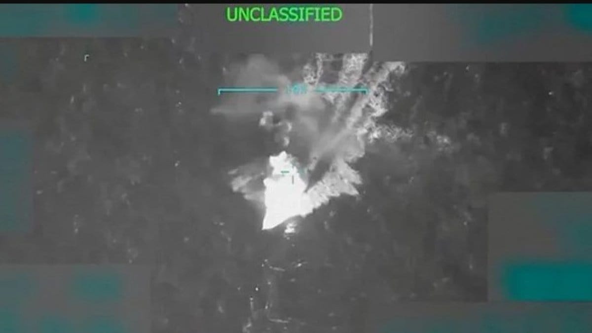 ABD Venezuela açıklarında gemiye saldırdı