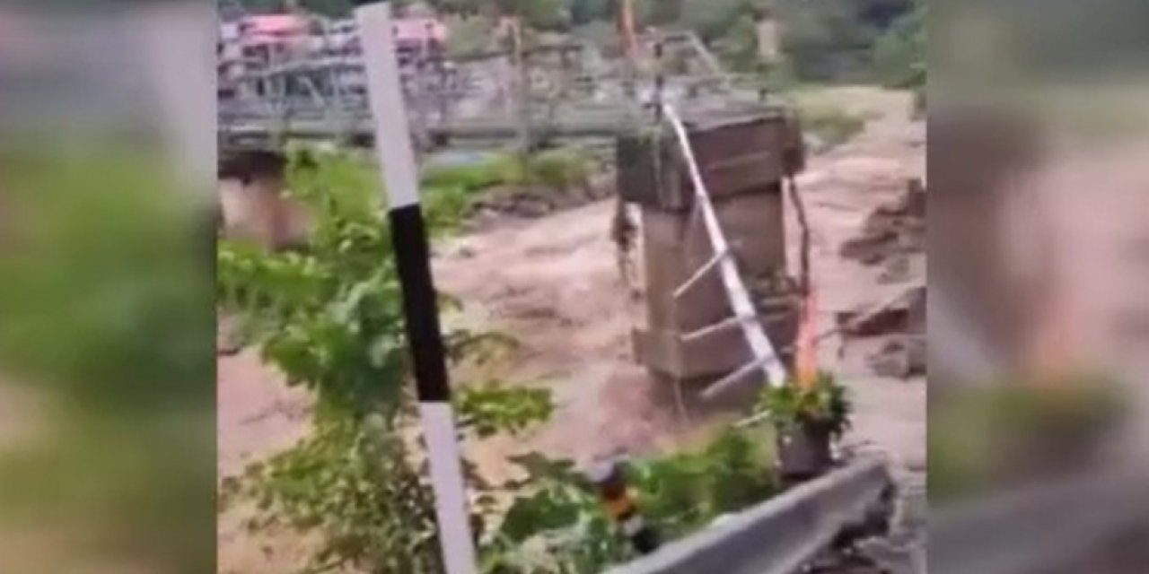 Hindistan’da sel felaketi: En az 18 ölü, çok sayıda kayıp