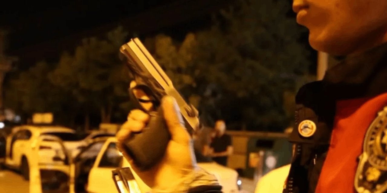 Silahla ateş edenler daha ağır ceza geliyor! Trafikte bunu yapmak da suç sayılacak