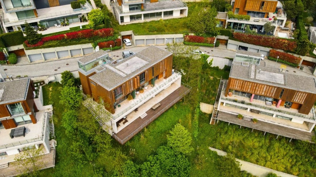Ziraat Bankası'ndan mega ihale: Ünlülerle komşu lüks villa satışta
