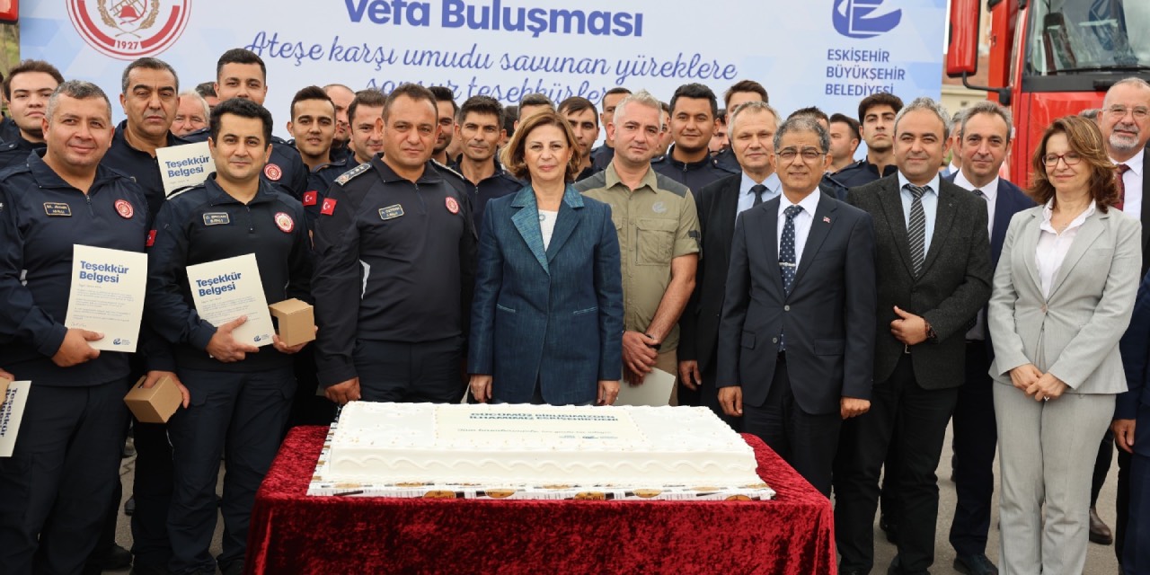 Eskişehir'de yangınlarda görev alan personele vefa töreni