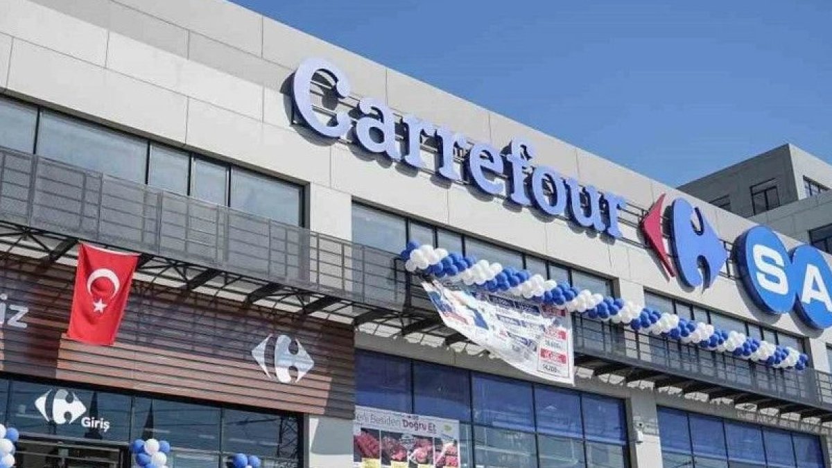 CarrefourSA ve TeknoSA satılıyor mu? Sabancı Holding'ten açıklama