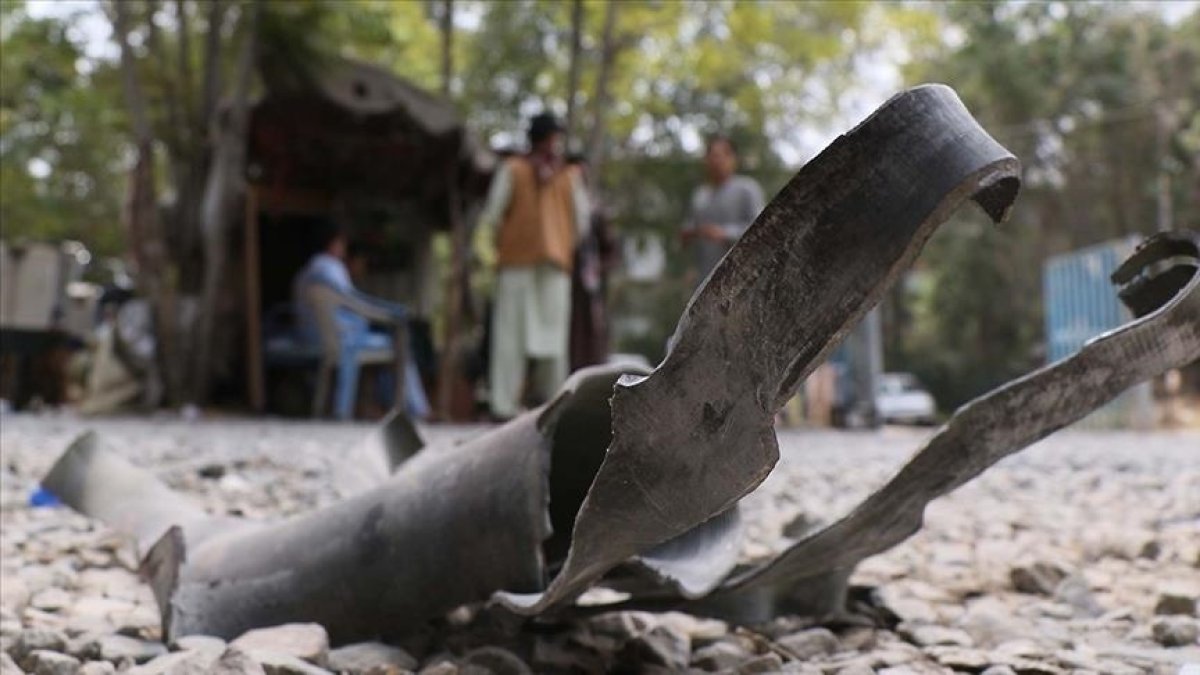 Myanmar'da saldırı! Paraşütle bomba atıldı, en az 40 ölü