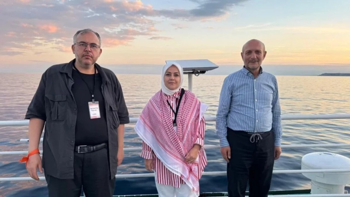 Gazze'ye yardım götüren gemiye saldırı! Üç Türk milletvekiline ulaşılamıyor
