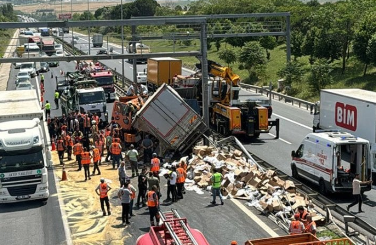 Büyükçekmece'de kaza: Yaralılar var