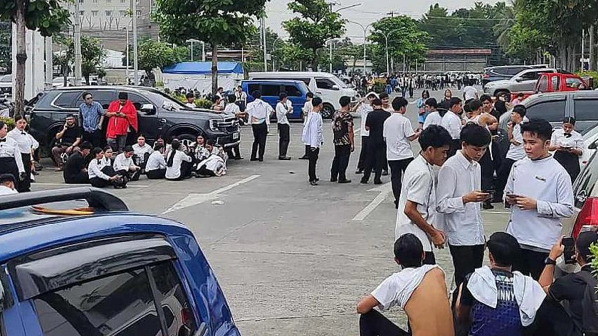 Pasifik Ateş Çemberi'nde korkutan sarsıntı: Filipinler'de 7.4 büyüklüğünde deprem, tsunami alarmı verildi