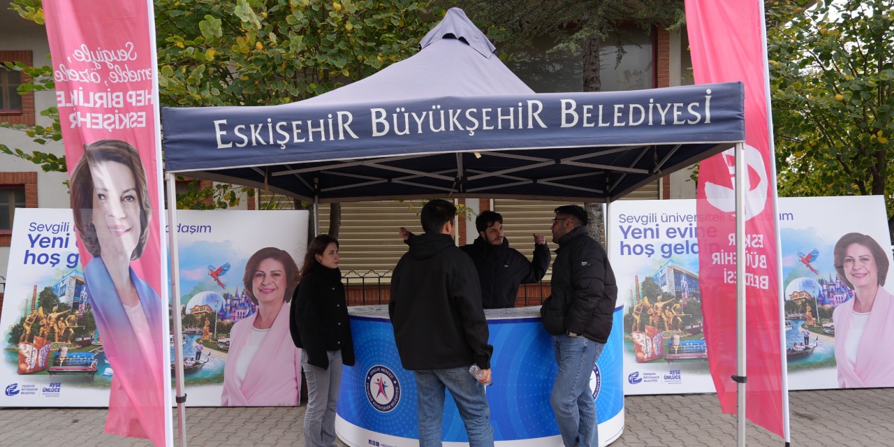 Eskişehir Büyükşehir Belediyesin'den üniversite öğrencilerine bilgi ve destek