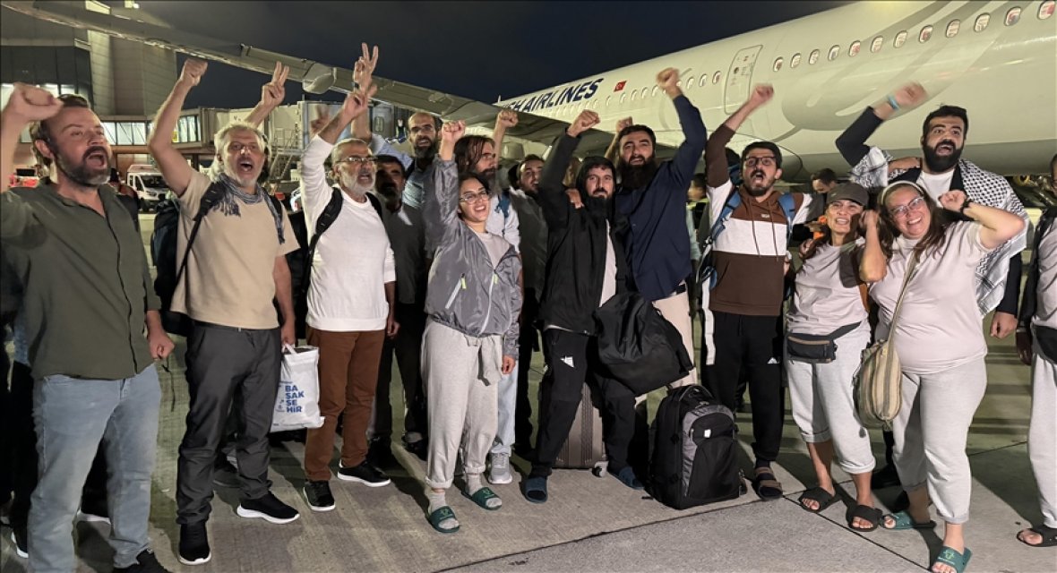 İsrail’in alıkoyduğu Özgürlük Filosu aktivistleri İstanbul’da: Ürdün’den özel seferle yola çıkmıştı