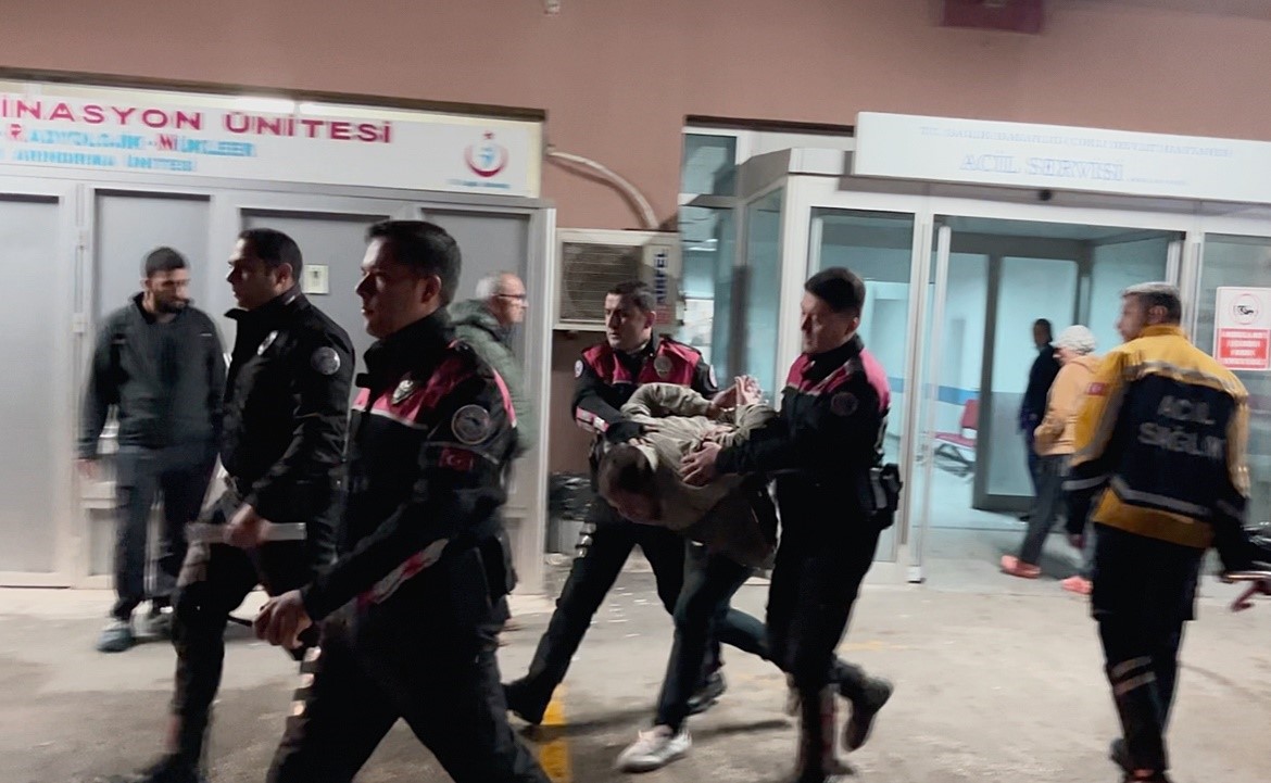 Arkadaşını dolandırıcılıkla suçladı tabancayla vurdu