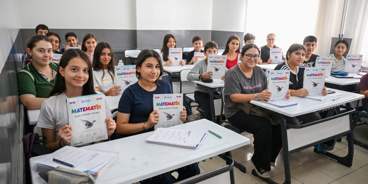 Bornova Belediyesi’nden öğrencilere eğitim desteği