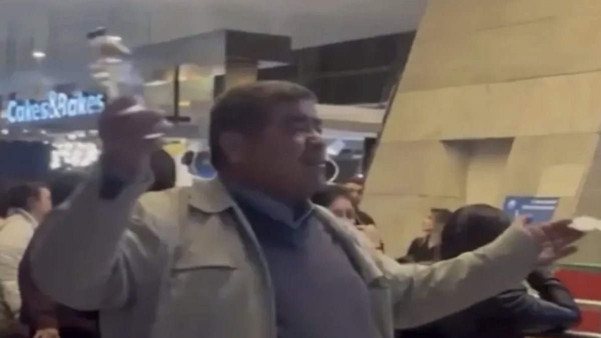 Esenboğa Havalimanı'nda vatandaş isyan etti: Bir şişe su 80 TL