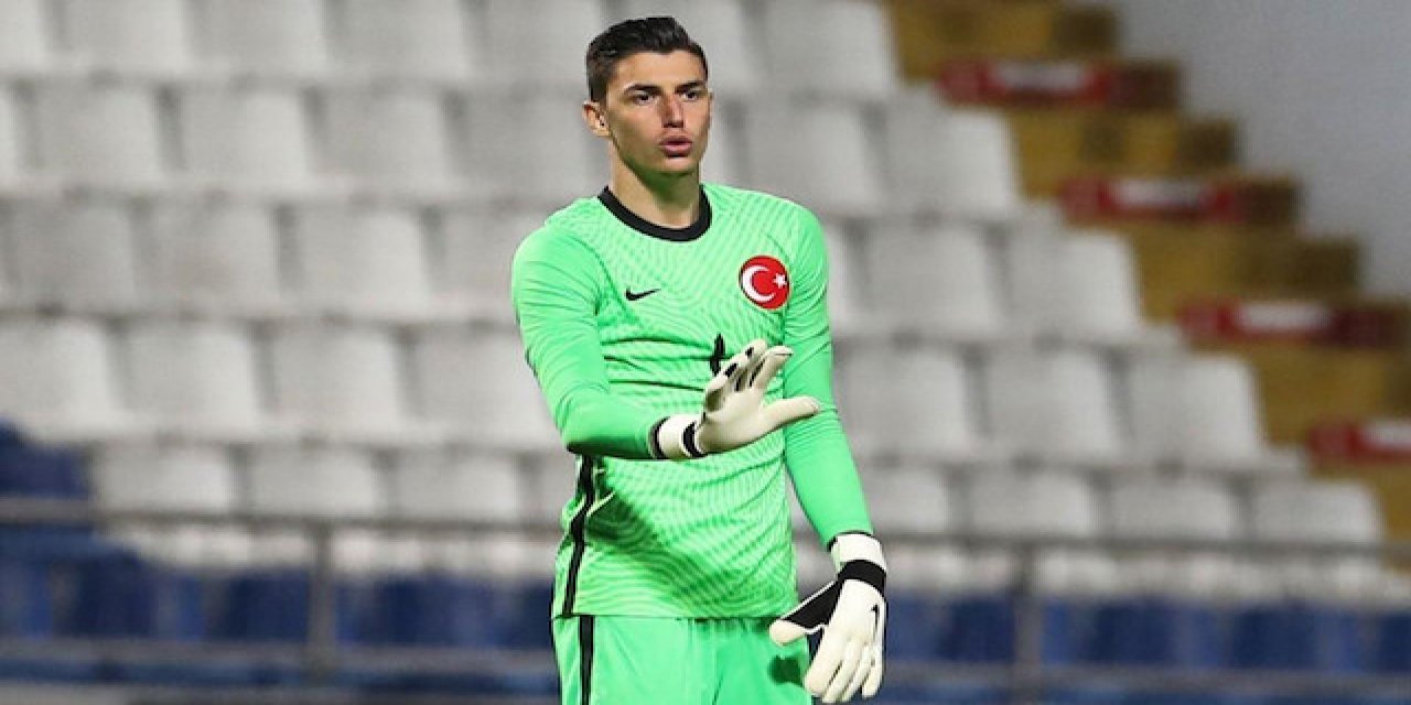 Berke Özer milli takım kampından ayrıldı: Peş peşe açıklamalar geldi