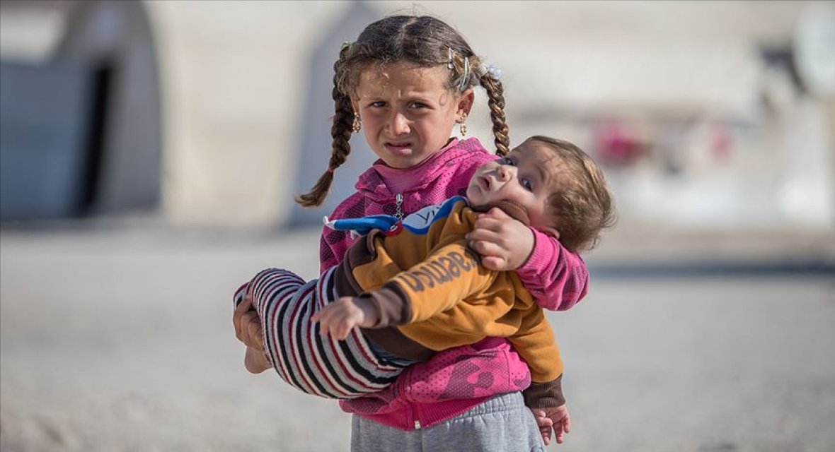 Kız çocuklarının ‘görünmez emeği': Evdeki iş yükü okul hayallerini siliyor